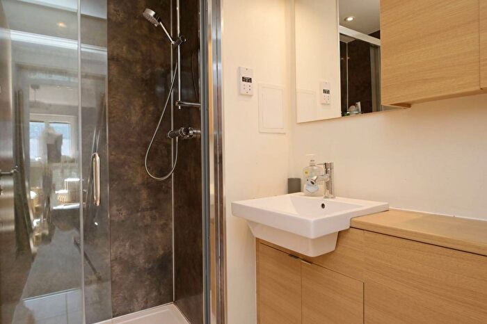2 Bedroom Flat For Sale In East Pilton Farm Wynd, Edinburgh, EH5