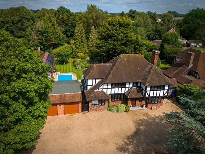 5 Bedroom Detached House For Sale In Old Marsh Lane, Taplow, Dorney Reach, SL6