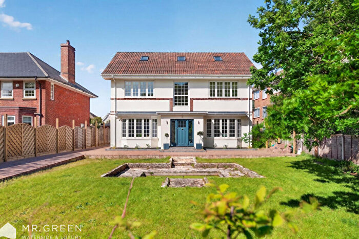 6 Bedroom Detached House For Sale In Sobo House - Southbourne, BH6