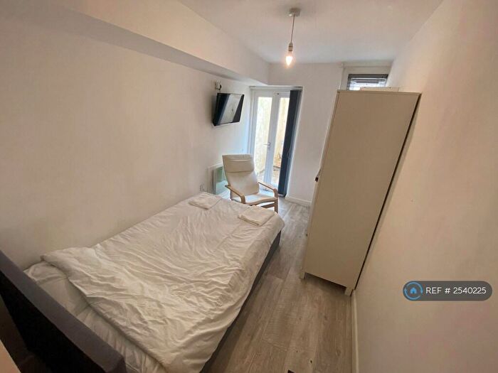 Studio To Rent In Bedford Place, Brighton, BN1