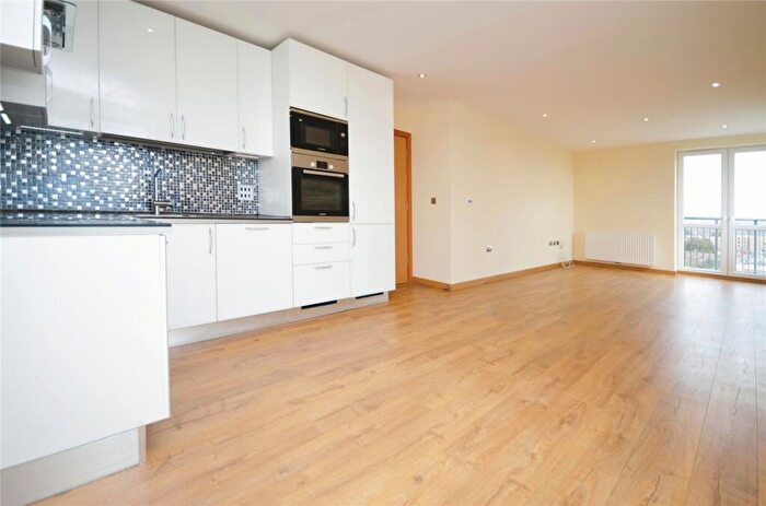2 Bedroom Apartment To Rent In High Road, Chadwell Heath, Romford, RM6