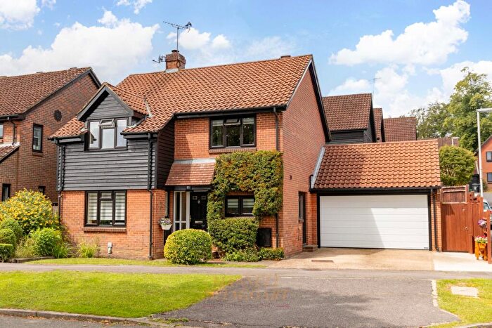 4 Bedroom Detached House For Sale In Stuart Way, East Grinstead, RH19