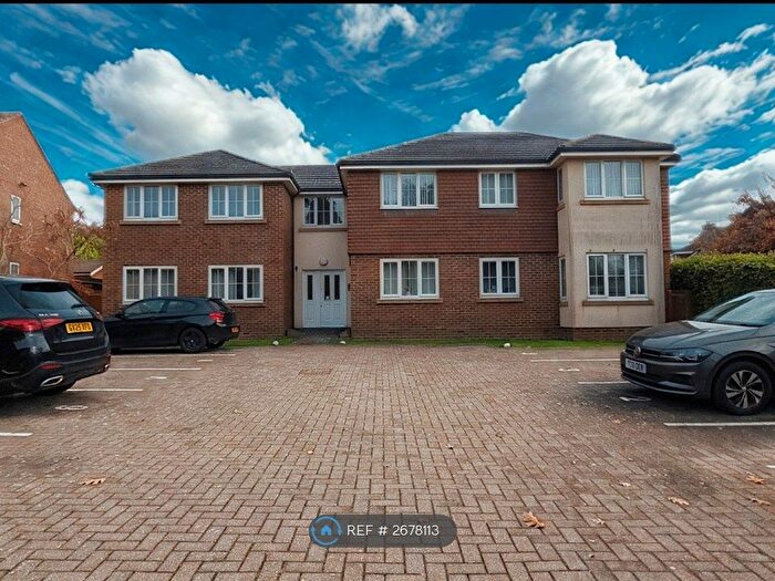 2 Bedroom Flat To Rent In Tinsley Court, Crawley, RH10