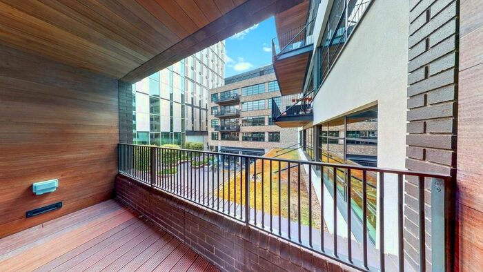 2 Bedroom Flat To Rent In Mallow Street, London, EC1Y