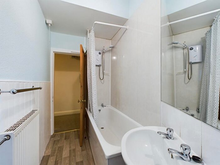 1 Bedroom Flat To Rent In Millar Crescent, Morningside, Edinburgh, EH10