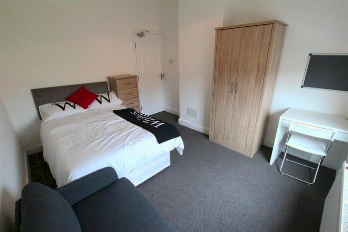 1 Bedroom Property To Rent In Cedar Road, Northampton, NN1