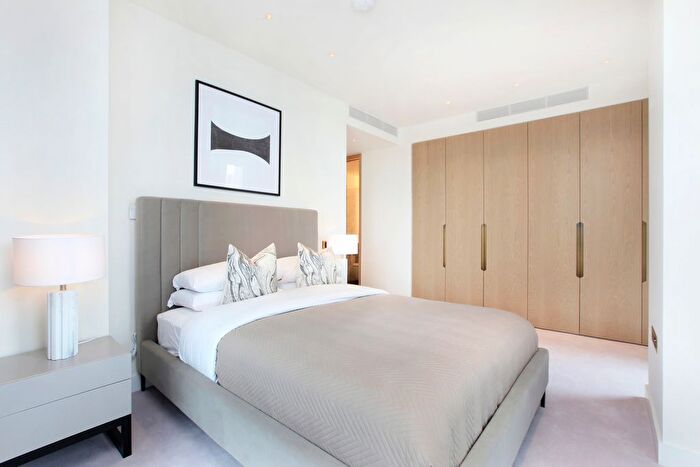 3 Bedroom Flat To Rent In River Park Tower, Nine Elms Lane, SW8