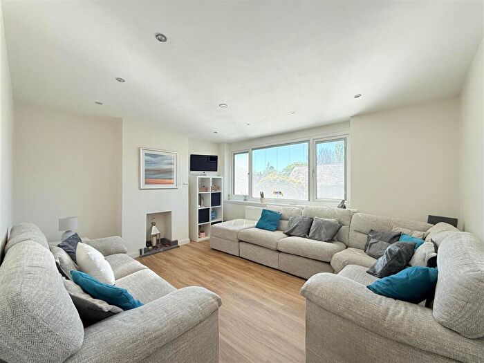 3 Bedroom Semi-Detached House For Sale In Green Lane, Hollingworth, Hyde, SK14