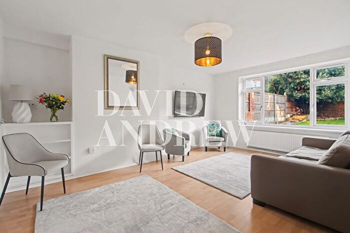 4 Bedroom Terraced House To Rent In Birchmore Walk, N5