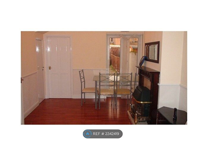 2 Bedroom Terraced House To Rent In Elmina Road, Swindon, SN1