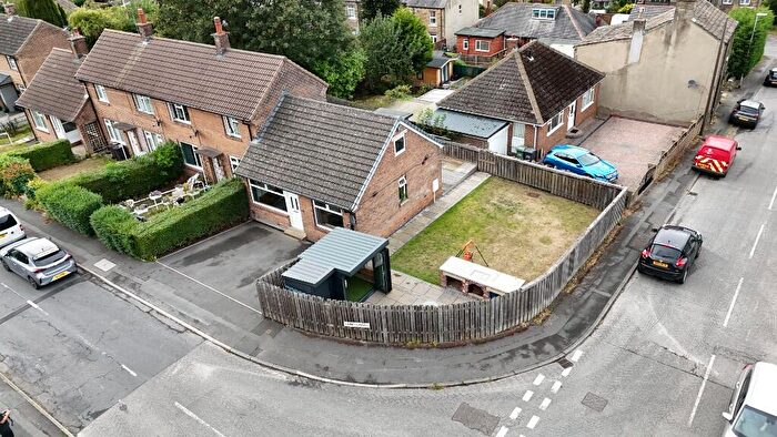 2 Bedroom End Of Terrace House To Rent In Croftlands, Newsome, Huddersfield, HD4