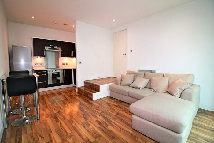 1 Bedroom Apartment To Rent In City Point, Solly Street, Sheffield, S1