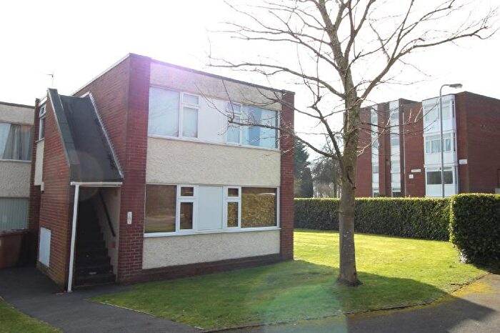 2 Bedroom Apartment To Rent In Lee Close, L35