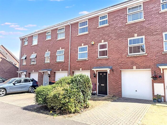 House For Sale In Wellington Way, Leighton Buzzard, LU7