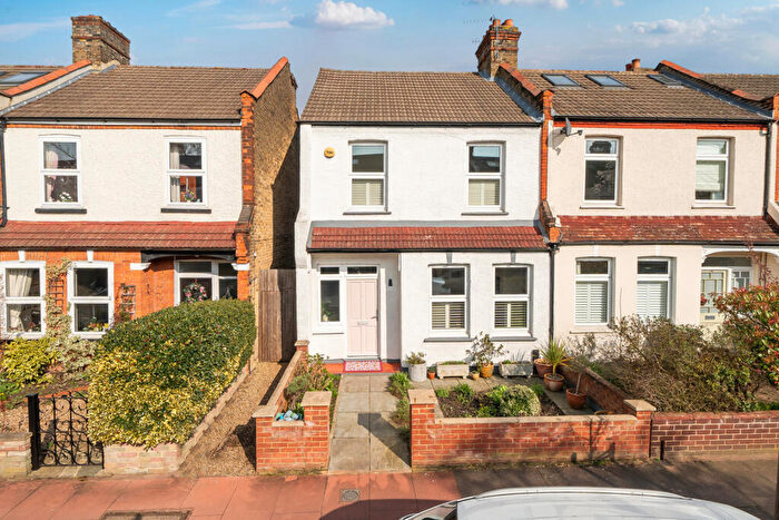 3 Bedroom End Of Terrace House For Sale In Durban Road, Beckenham, BR3