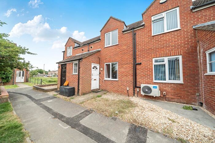 2 Bedroom Terraced House For Sale In The Phelps, Kidlington, OX5