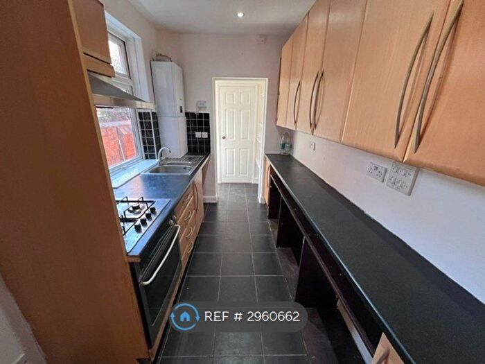 3 Bedroom Terraced House To Rent In Brandon St, Leicester, LE4