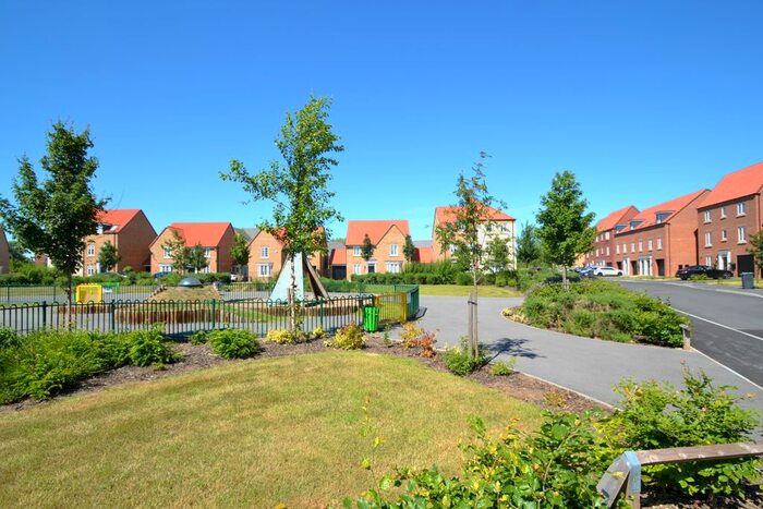 2 Bedroom Flat To Rent In Buttermere Crescent, Lakeside, Doncaster, DN4