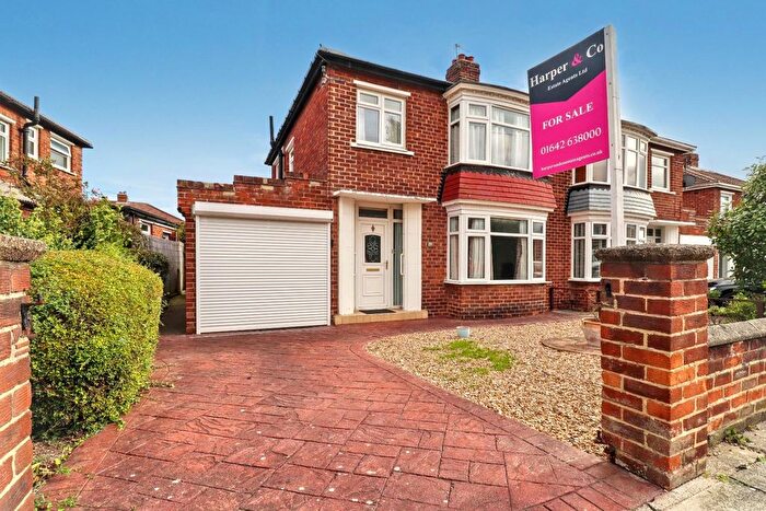 3 Bedroom Semi-Detached House For Sale In Lime Grove, Fairfield, Stockton-On-Tees, TS19