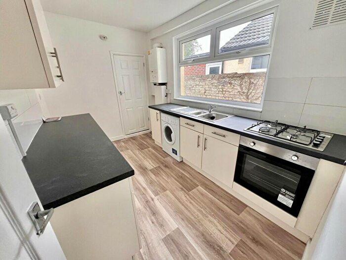 2 Bedroom Terraced House To Rent In Station Road, Copnor, PO3