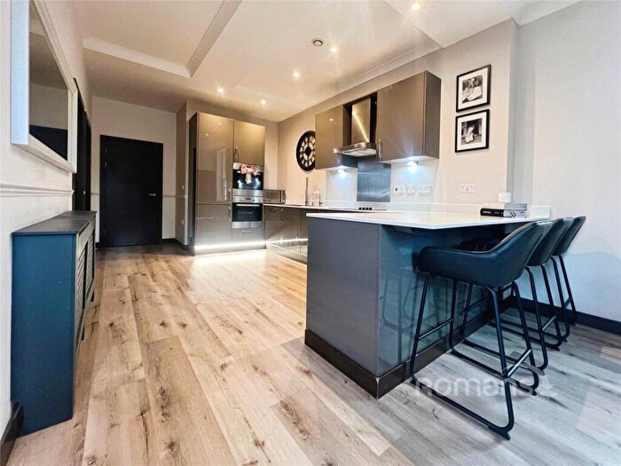 3 Bedroom Apartment For Sale In White Cross Place, Wellesley, Aldershot, GU11