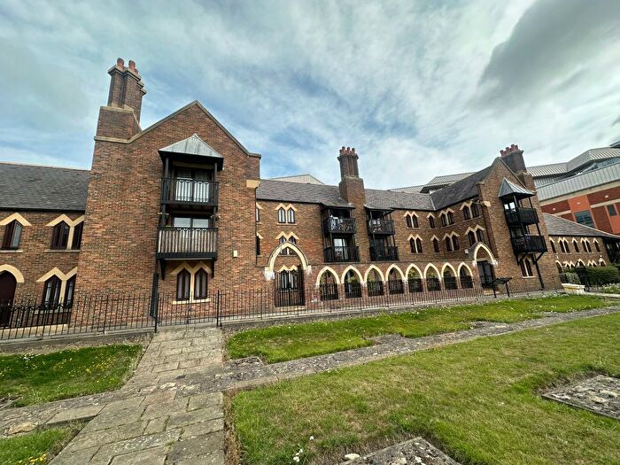 2 Bedroom Flat To Rent In Jacobins Chare, Newcastle, NE1