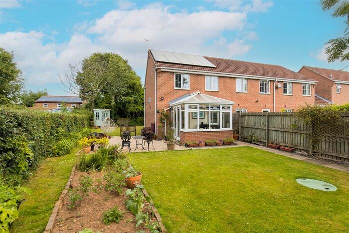 3 Bedroom End Of Terrace House For Sale In Maple Garth, Melmerby, Ripon, HG4