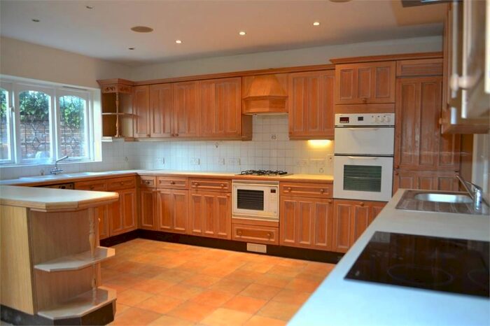 Studio To Rent In Jersey Road, Osterley, Isleworth, TW7