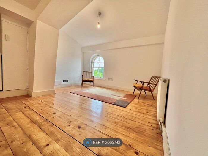 1 Bedroom Flat To Rent In Stamford Grove West, London, N16