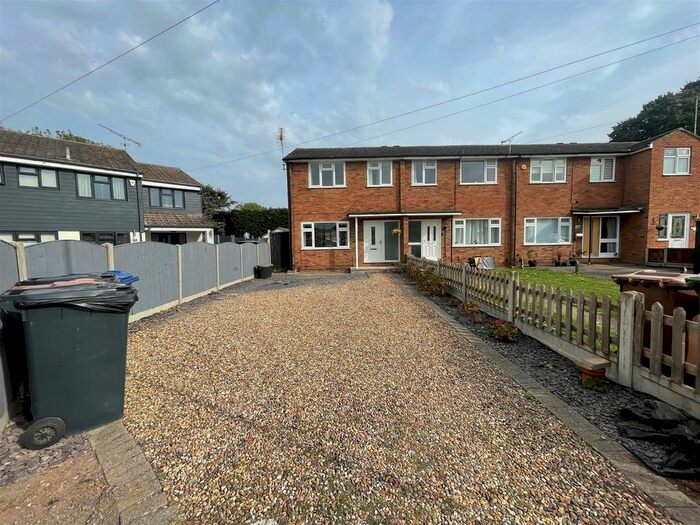 3 Bedroom Property To Rent In Poley Road, Stanford-Le-Hope, SS17