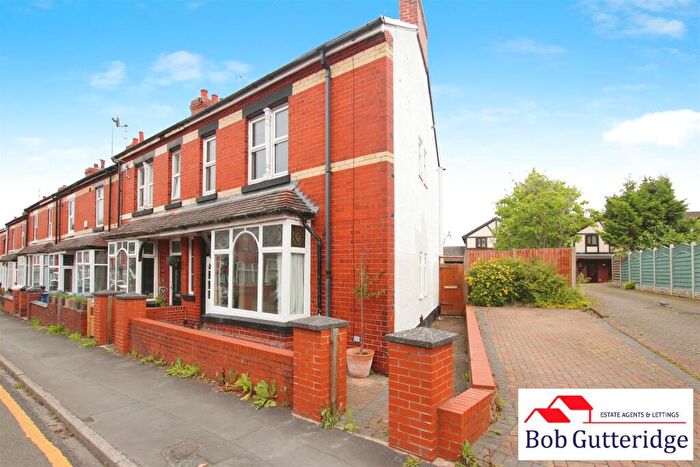 5 Bedroom Terraced House For Sale In Thistleberry Avenue, Newcastle, Staffs, ST5