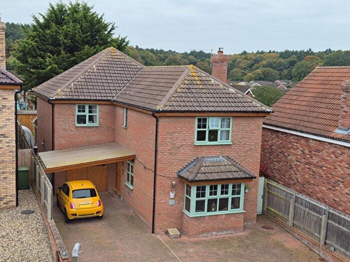 4 Bedroom Detached House For Sale In Seaview Crescent, Sheringham, NR26