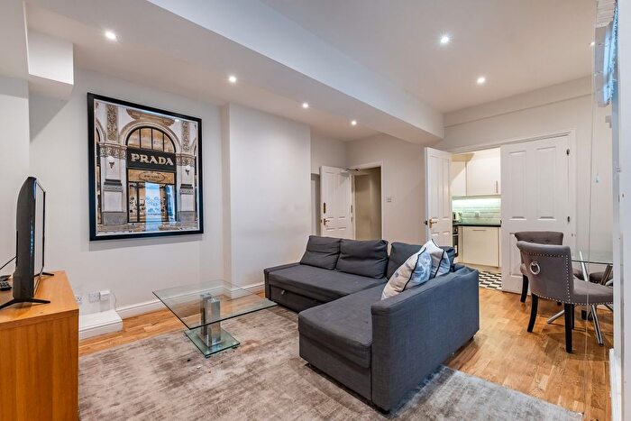 2 Bedroom Flat To Rent In Nottingham Place, London, W1U