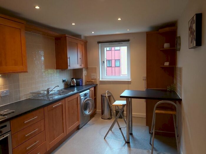2 Bedroom Flat To Rent In Gylemuir Road, Corstorphine, Edinburgh, EH12