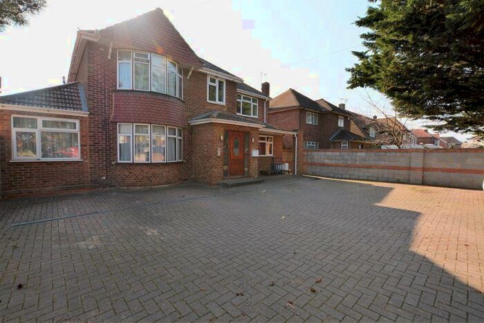 1 Bedroom Flat To Rent In Albert Street, Slough, SL1