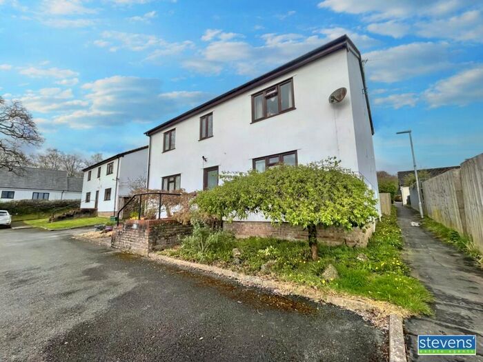 1 Bedroom Flat For Sale In Hatherleigh, Okehampton, Devon, EX20