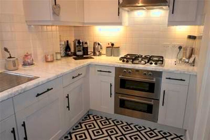 1 Bedroom Flat To Rent In Chapel Road, Shoeburyness, SS3