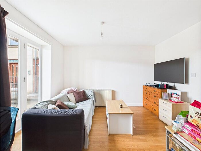 2 Bedroom Apartment For Sale In Waterloo Road, Bristol, BS2