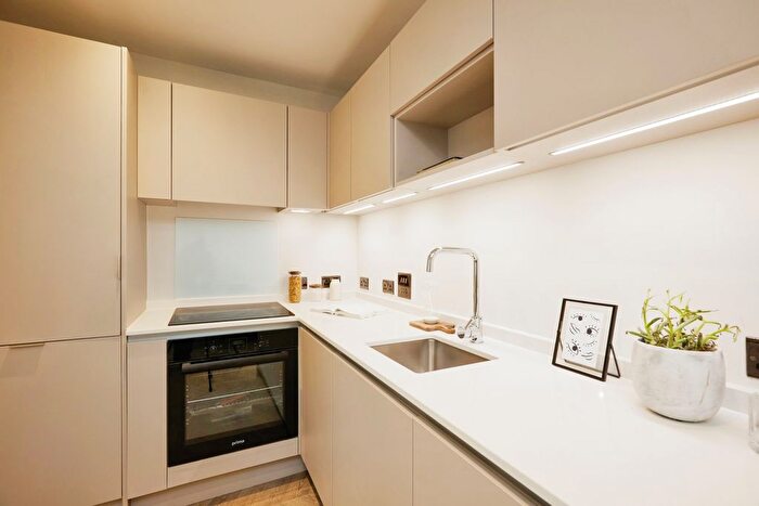 1 Bedroom Flat To Rent In Princes Street, Dorchester, DT1