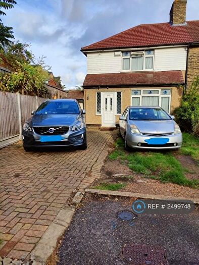 3 Bedroom End Of Terrace House To Rent In Grafton Road, Dagenham, RM8