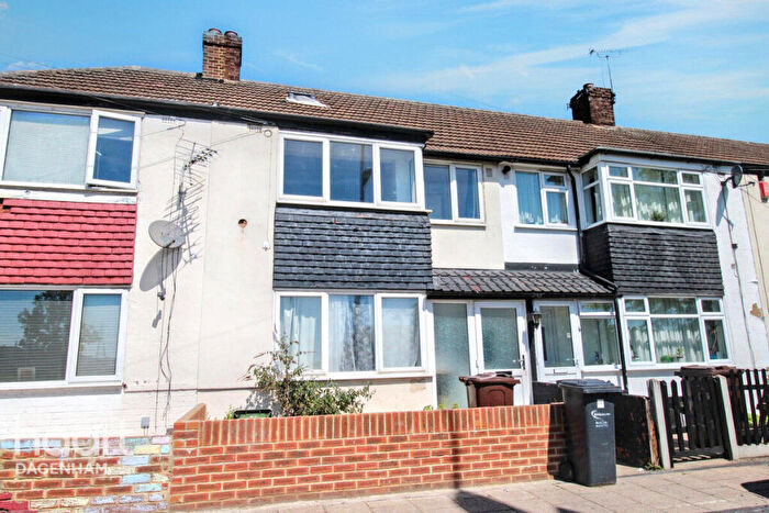 4 Bedroom Terraced House To Rent In New Road, Dagenham, RM10