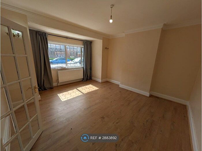 4 Bedroom Terraced House To Rent In Semley Road, London, SW16