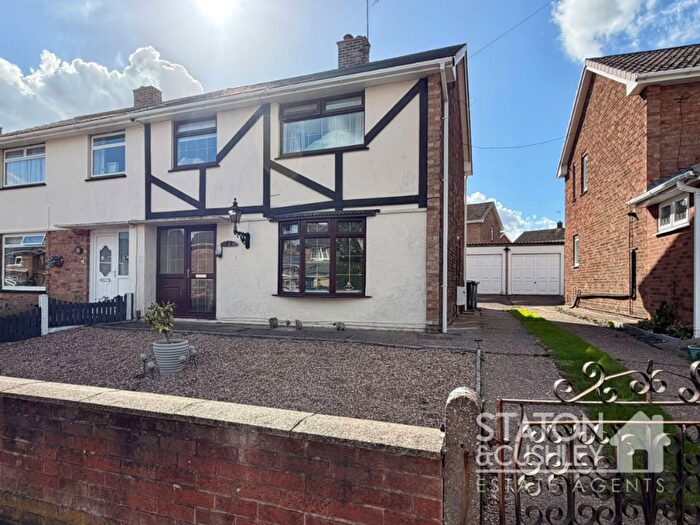 3 Bedroom Semi-Detached House For Sale In Braemar Road, Forest Town, NG19