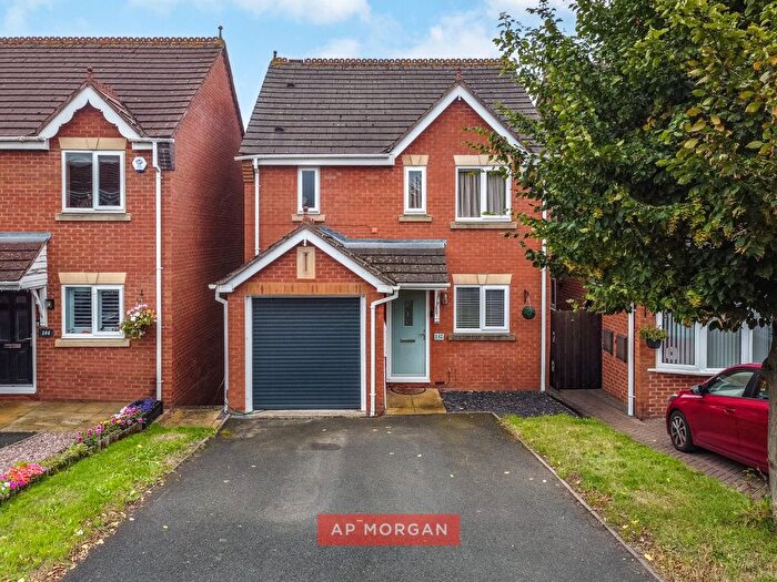3 Bedroom Detached House For Sale In Marine Crescent, Wordsley, Stourbridge, West Midlands, DY8