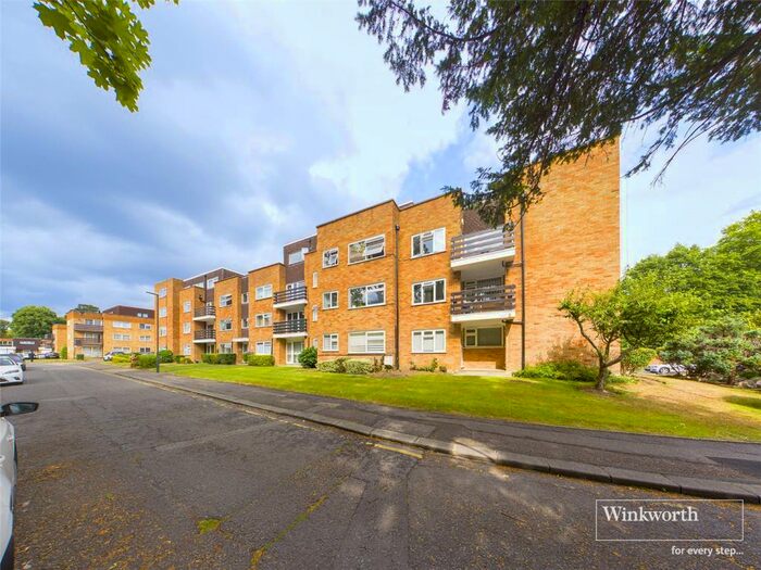 Studio For Sale In Mentmore Court, September Way, Stanmore, Middlesex, HA7