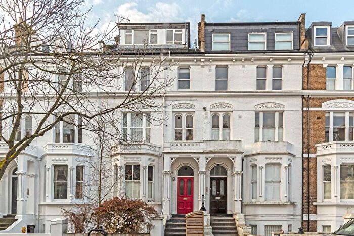 1 Bedroom Flat To Rent In Sinclair Road, Brook Green, W14