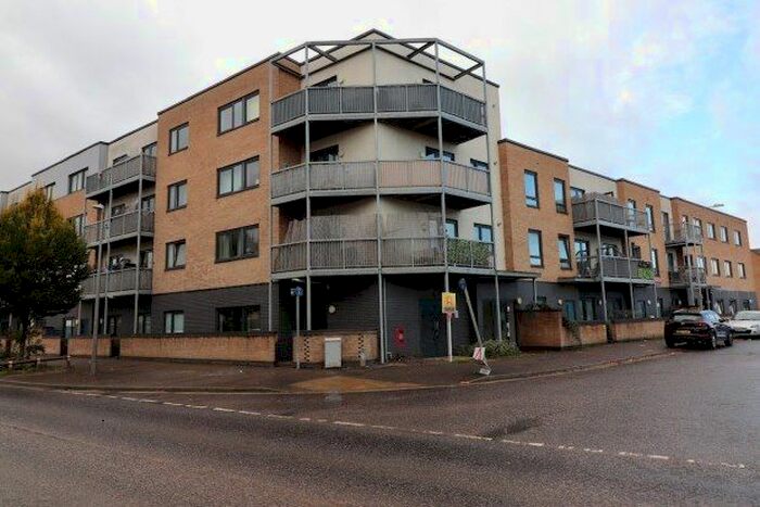 2 Bedroom Flat To Rent In Avontar Road, South Ockendon RM15