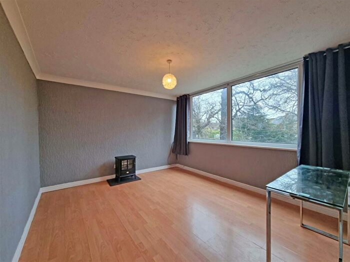 1 Bedroom Flat For Sale In Blossomfield Close, Birmingham, B38