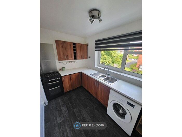2 Bedroom Flat To Rent In Allesley Hall Drive, Coventry, CV5