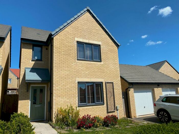 3 Bedroom Detached House For Sale In Blackberry Road, Frome, BA11
